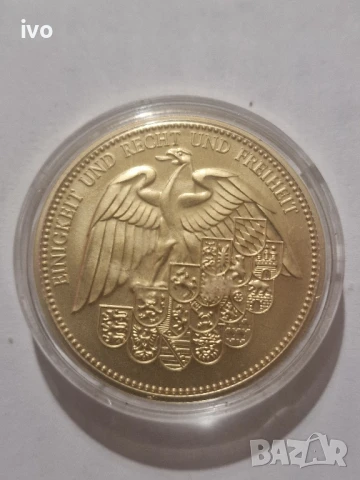 позлатен медал в капсула, снимка 4 - Антикварни и старинни предмети - 51219874