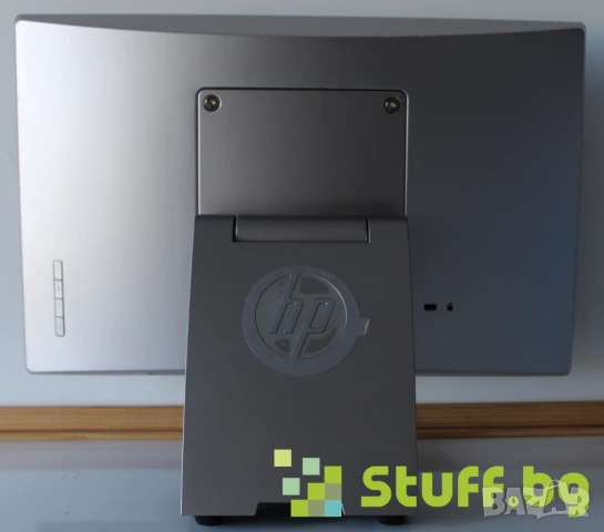 Монитор HP L7014t, снимка 4 - Монитори - 50546025