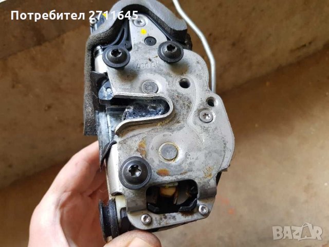 OPEL ASTRA J след 2010 г. предна дясна врата заключващ механизъм, снимка 2 - Части - 29719357