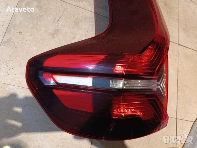 Dacia Jogger оригинален ляв стоп , снимка 4 - Автомобили и джипове - 52642227