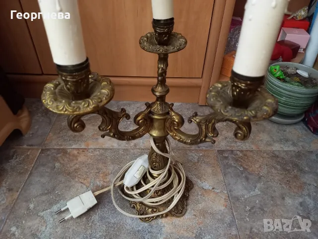 Красива бронзова лампа, снимка 4 - Антикварни и старинни предмети - 48524035