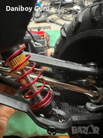 Hosim RC Кола 1/10 Безчеткова SUPER X07 Високоскоростна 68КМ/ч 4WD Офроуд Монстър Камион, снимка 11 - Коли, камиони, мотори, писти - 51126844