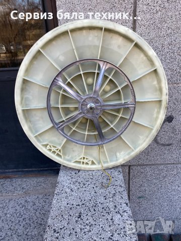 Продавам перфектен барабан с задният капак и ремъчна шайба за пералня ( Whirlpool), снимка 4 - Перални - 32072601