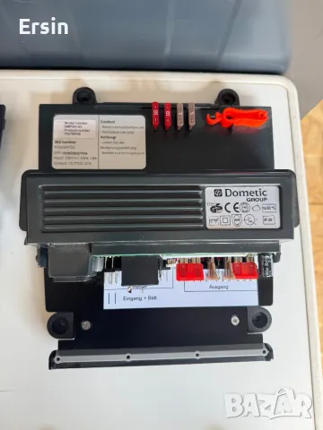 КОМБИНИРАНО ЗАРЯДНО Dometic ЗА БАТЕРИИ И ЗАХРАНВАНЕ ЗА 12 V, снимка 9 - Части - 49801007