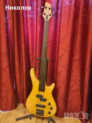 Бас китара фретлес Stagg, снимка 1