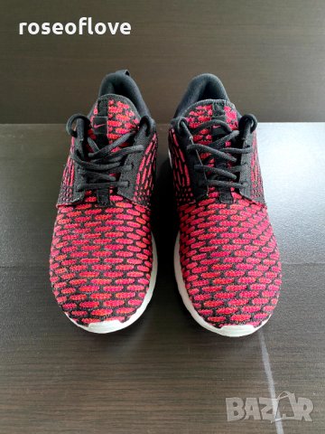 Nike Roshe Run маратонки розово и черно, снимка 3 - Маратонки - 29127478