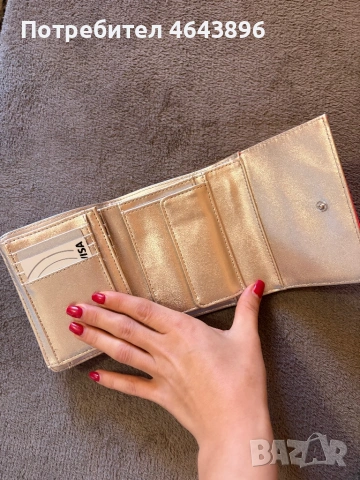Оригинално портмоне на Guess, снимка 2 - Портфейли, портмонета - 53132513