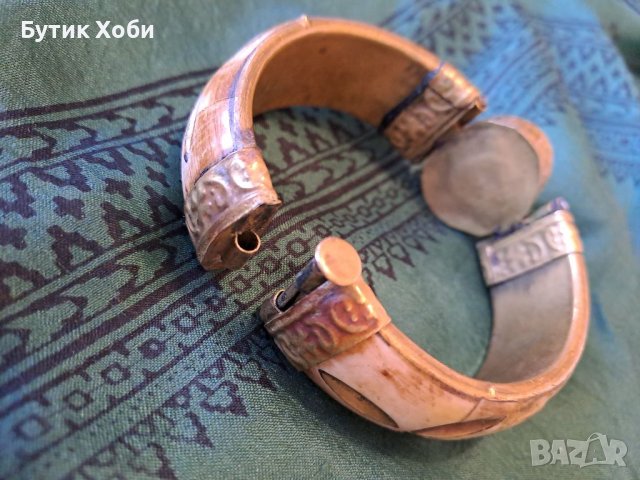 Стара масивна гривна от кост, снимка 5 - Антикварни и старинни предмети - 38263676