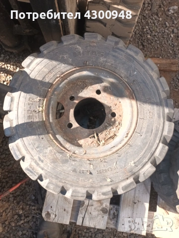 Джанти и гуми за мотокари, снимка 14 - Индустриална техника - 53960321