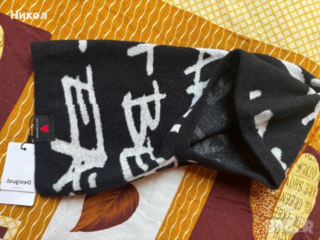 Desigual шал с качулка, снимка 2 - Шалове - 42900032