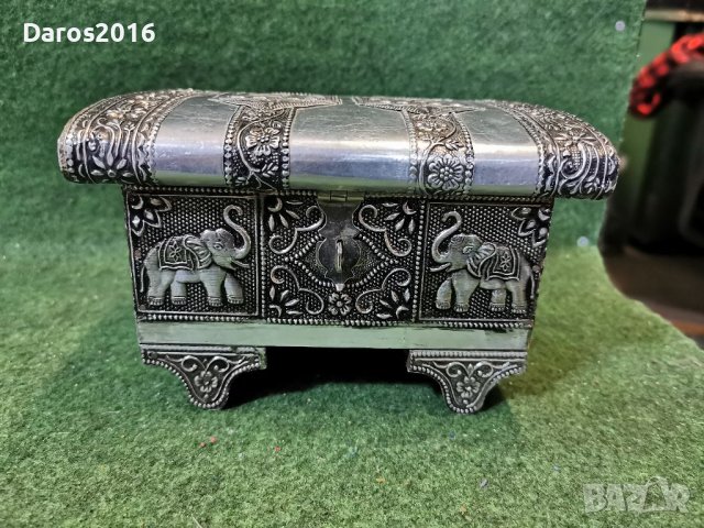 Стара кутия за бижута 