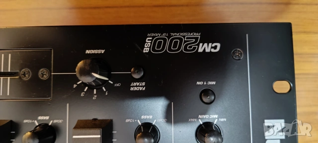 Смесителен пулт / Мишпулт NUMARK, снимка 3 - Ресийвъри, усилватели, смесителни пултове - 53958223