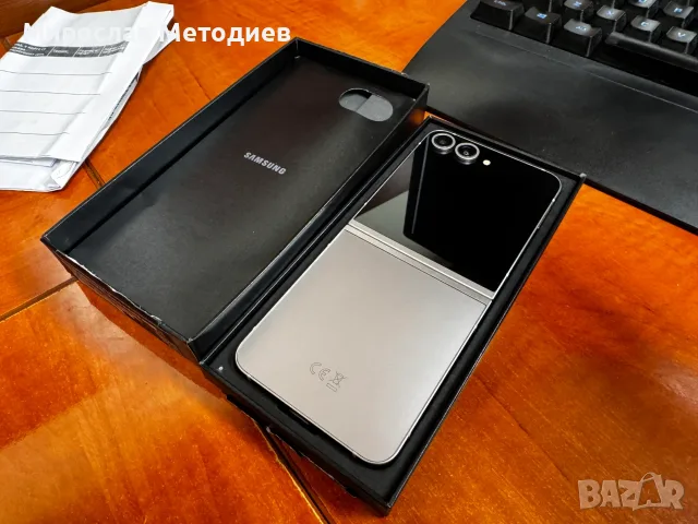 Samsung Galaxy Z Flip6 256GB, снимка 2 - Samsung - 56461887