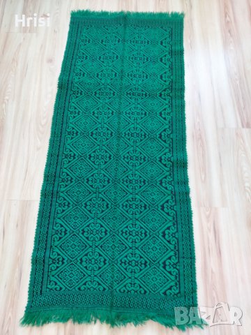 Ръчно тъкано вълнено килимче/постелка с ресни