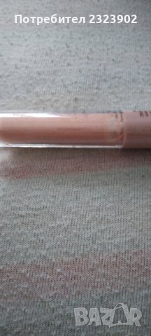 Хидратиращ,уникален гланц за устни с цвят, снимка 1 - Козметика за лице - 39661881