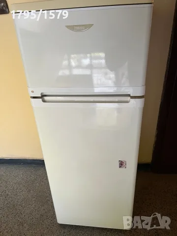 хладилник Zanussi