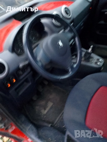 Продавам Peugeot 1007 мини ван на части 1.4 бензин 2005 год.Всичко по колата е налично., снимка 4 - Части - 52295790