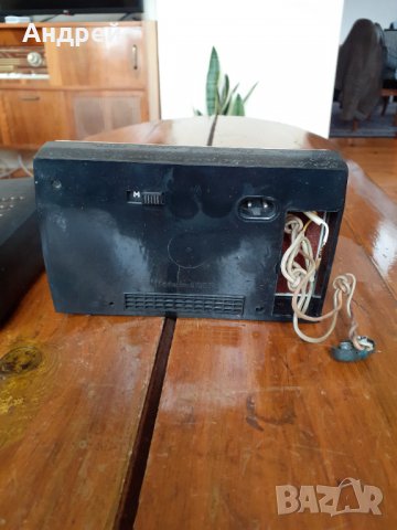 Старо радио,радиоприемник Сокол,Sokol 403, снимка 4 - Други ценни предмети - 31279638