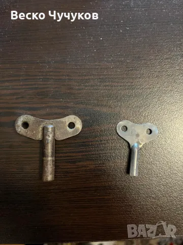 Старинен ключ за стенен часовник