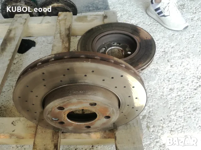 Дискове от Mercedes CLA200, снимка 2 - Части - 55770365