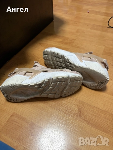 Дамски Маратонки Nike, снимка 4 - Маратонки - 56467907
