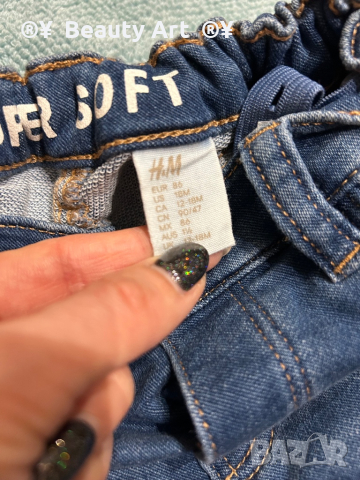 Дънки с червена риза HM, 86 (12-18), снимка 4 - Бебешки дънки - 44708552