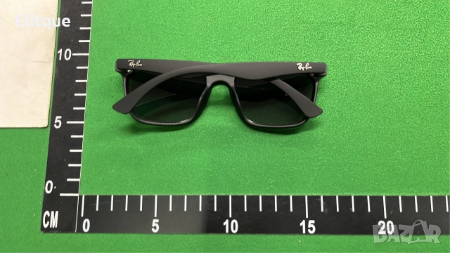 очила с черен обикновен калъф и Ув защита ray ban , снимка 2 - Слънчеви и диоптрични очила - 52714386