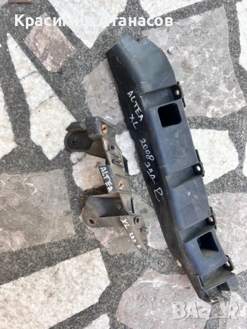 5P8807376. Държач водач задна броня десен за Сеат Алтеа XL. 2008г