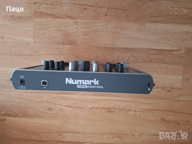 Numark Total Control USB MIDI DJ Controller, снимка 3 - Ресийвъри, усилватели, смесителни пултове - 51488463