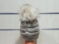 Нова дамска плетена шапка бял меланж с помпон/пух, снимка 10