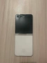 Смартфон Samsung Galaxy Z Flip5, 8GB RAM, 256GB, 5G, Cream, снимка 2