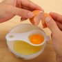 Инструмент за отделяне на жълтък и белтък на яйце