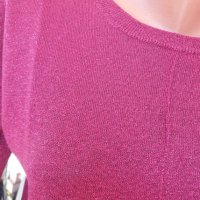 ИЗКЛЮЧИТЕЛНО КРАСИВА блуза в цвят малина с фина бляскава нишка в тъканта, снимка 2 - Тениски - 40380012
