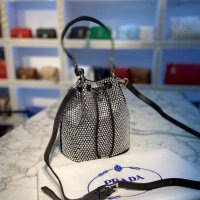 Дамска чанта Prada с камъни, 5 цвята , снимка 1 - Чанти - 40504978