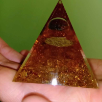 Оргонитна пирамида - Цитрин, снимка 3 - Декорация за дома - 44681181