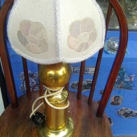 Голяма месингова настолна нощна лампа с абажур, снимка 2 - Други ценни предмети - 38331221
