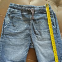 Детски дънкови къси панталони 122, снимка 1 - Детски къси панталони - 40673763