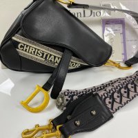 Christian dior дамска чанта през рамо код 101, снимка 1 - Чанти - 39829911