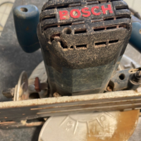 Ръчен циркуляр Bosch GKS 100, снимка 5 - Други инструменти - 44514143