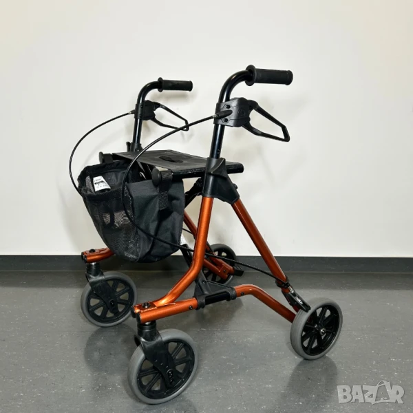 Проходилка за възрастни хора , снимка 1