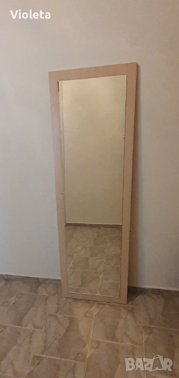 Огледало с размери 134 х 36 см. Размери на плоскостта 144 х 46см. От врата на гардероб., снимка 1