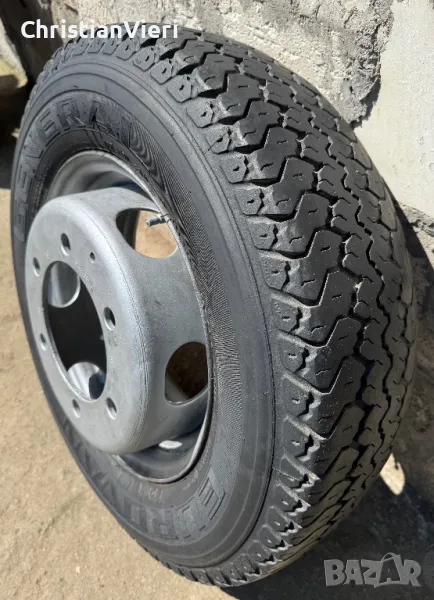 Джанти с гуми за бус, снимка 1