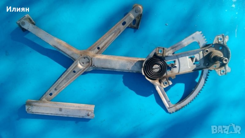 Машинка стъкло Мерцедес 124, снимка 1