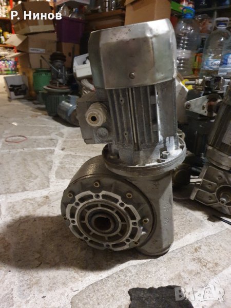Монофазен ел.двигател с редуктор 14 оборота 1100 вата, снимка 1