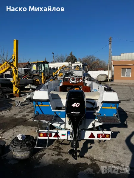 Лодка с двигател , снимка 1