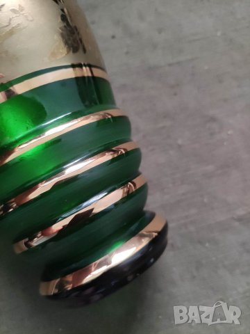 Продавам Зелена ваза с позлата и птички, снимка 6 - Вази - 36648487