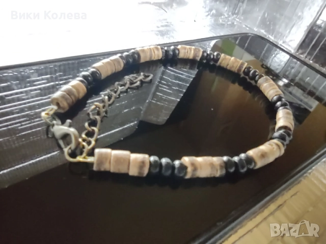 Гривна от кокосова черупка и хематит, снимка 3 - Гривни - 52746434