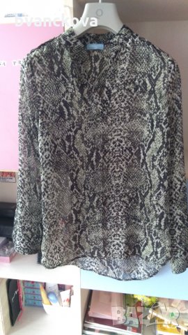 Ефирна блуза със змийски принт Bobo Zander