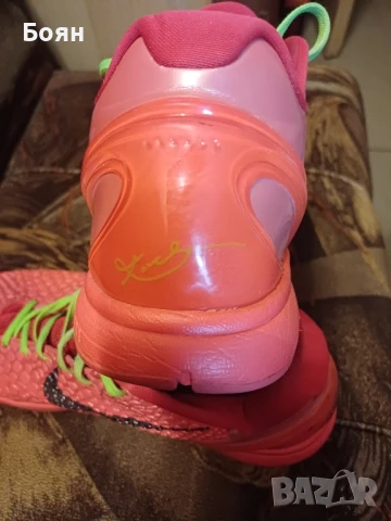 Nike спортни обувки, Kobe Reverse Grinch, снимка 3 - Маратонки - 51395644