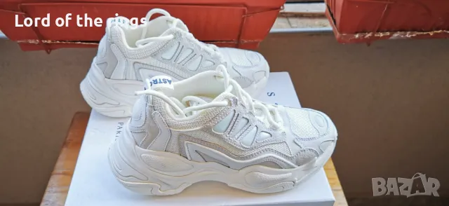 Оригинални маркови дамски сникърси / маратонки SANDRO - 36 номер, снимка 2 - Маратонки - 49934735